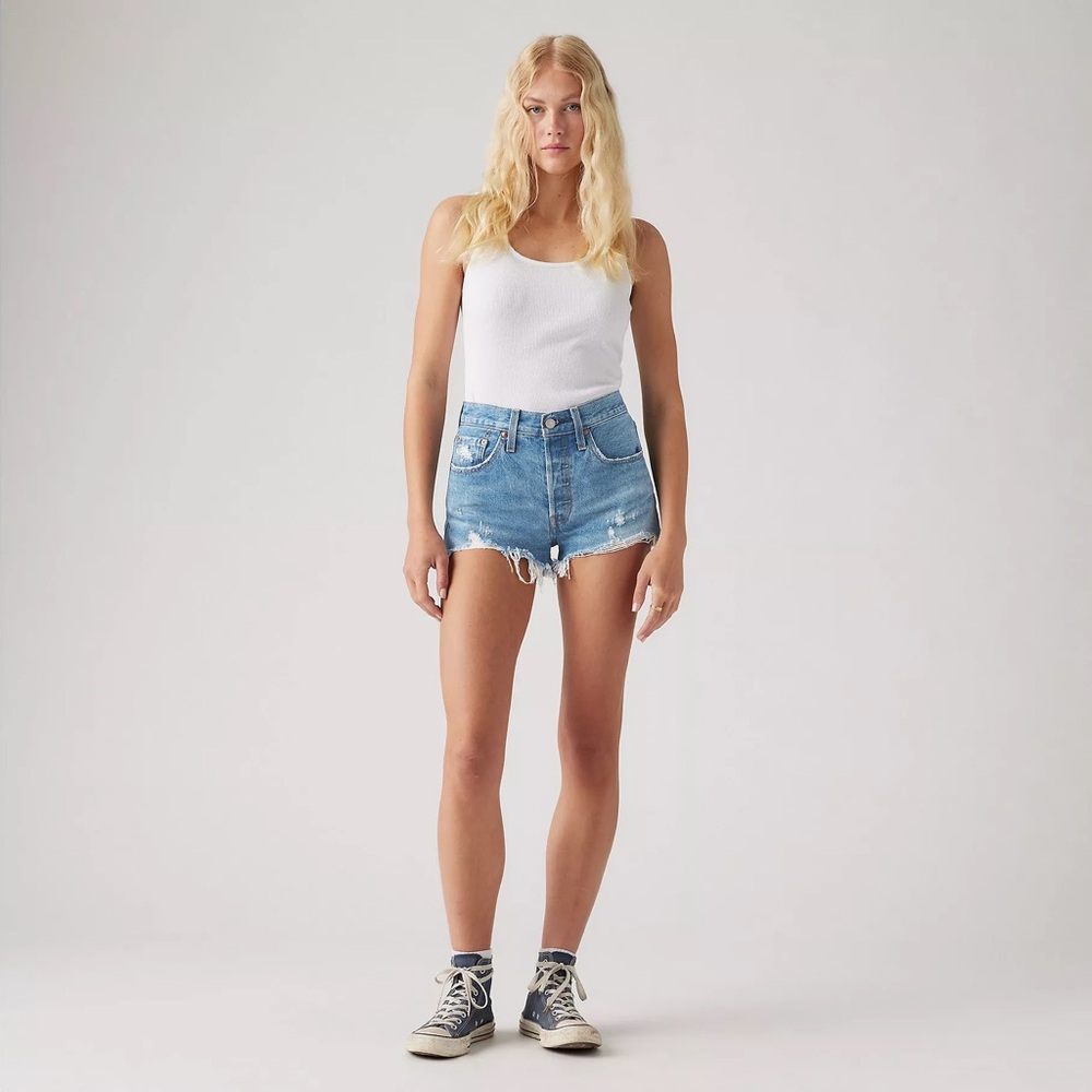 Levi’s | 501 High Rise Distressed Denim Shorts Oxnard Athens Medium Wash Size 27
